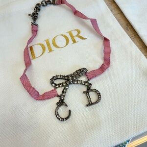authentic💯Dior Ribbon choker with rhinestone bow🎀